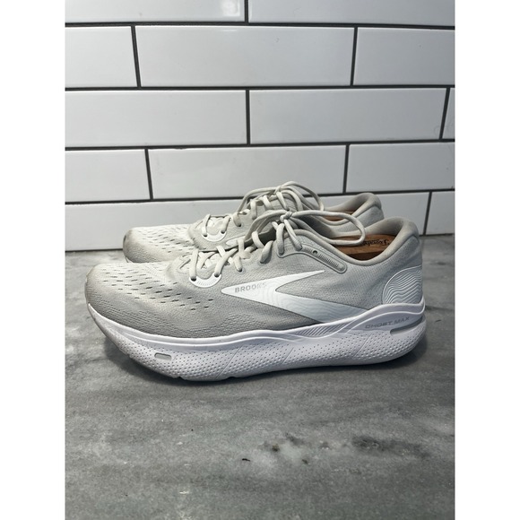 Brooks Ghost MaxRunning Shoes Sneakers Mens Size 12 EE Wide